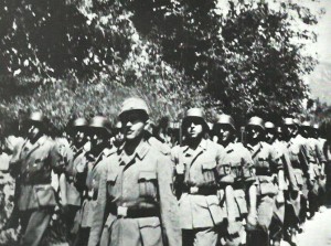 Un battaglione del CST (Corpo di sicurezza trentino) in assetto di marcia