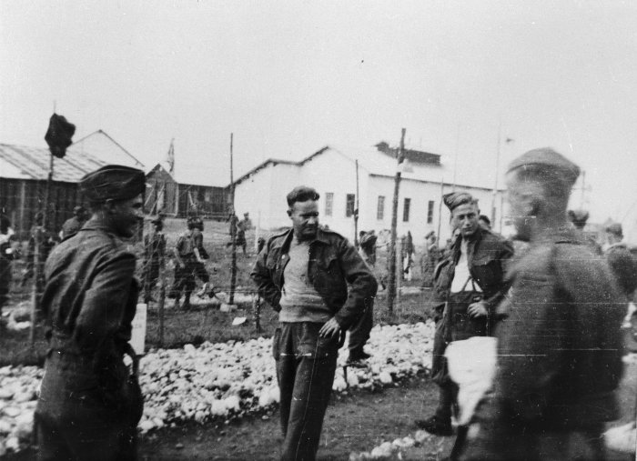 prisoners_of_war_at_camp_57_gruppignano_italy.ca_1941._da11306f
