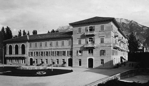 L'albergo Regina a Levico, sede del Comando della Kriegsmarine. I partigiani dell'Altopiano di Asiago tentarono invano di farlo saltare