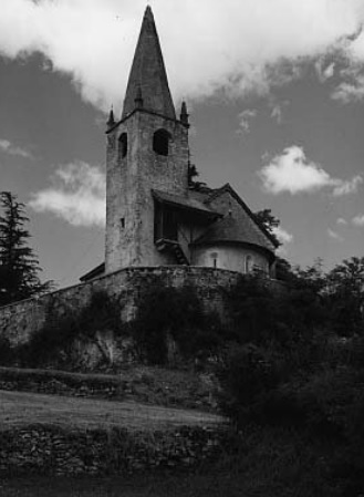 La chiesa di Sant’Ippolito a Castello Tesino: da questa collina il 14 settembre 1944 partì la squadra comando guidata da “Fumo” all’assalto alla caserma del Cst