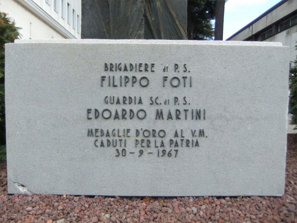 Foti Martini scritta monumento x web