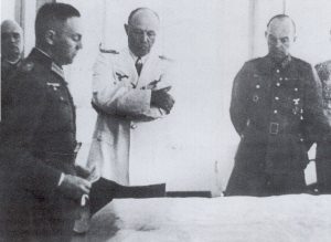 Riunione dello Stato Maggiore: Albert Kesselring in uniforme bianca